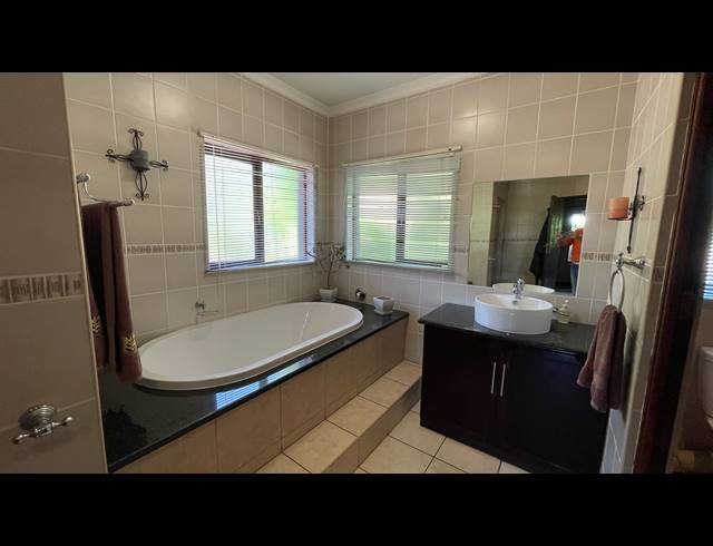 3 BEDROOM FREESTANDING FOR SALE IN KOSMOSDAL